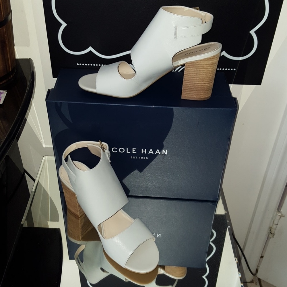 NEW COLE HAAN KATHLYN BOOTIE 11